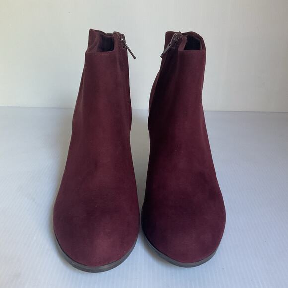 Old Navy Burgundy Suede Ankle Boots Women’s Size 6.5 Fall Style - Picture 4 of 7